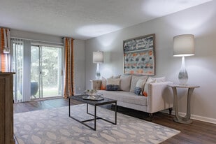 ReNew Breckenridge in Louisville, KY - Building Photo