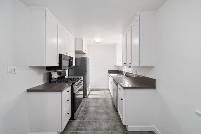 734 Linden Ave in Long Beach, CA - Building Photo - Building Photo