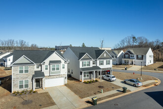 Overton Park in Greer, SC - Building Photo - Building Photo