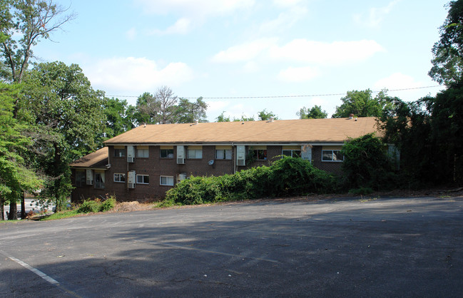 Towncrest Apartments in Birmingham, AL - Building Photo - Building Photo