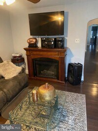 5023 Wayne Ave photo'