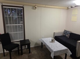 12207 Lynda Dr in Houston, TX - Building Photo
