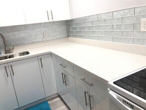 1016 NE 17th Ave in Fort Lauderdale, FL - Building Photo - Building Photo