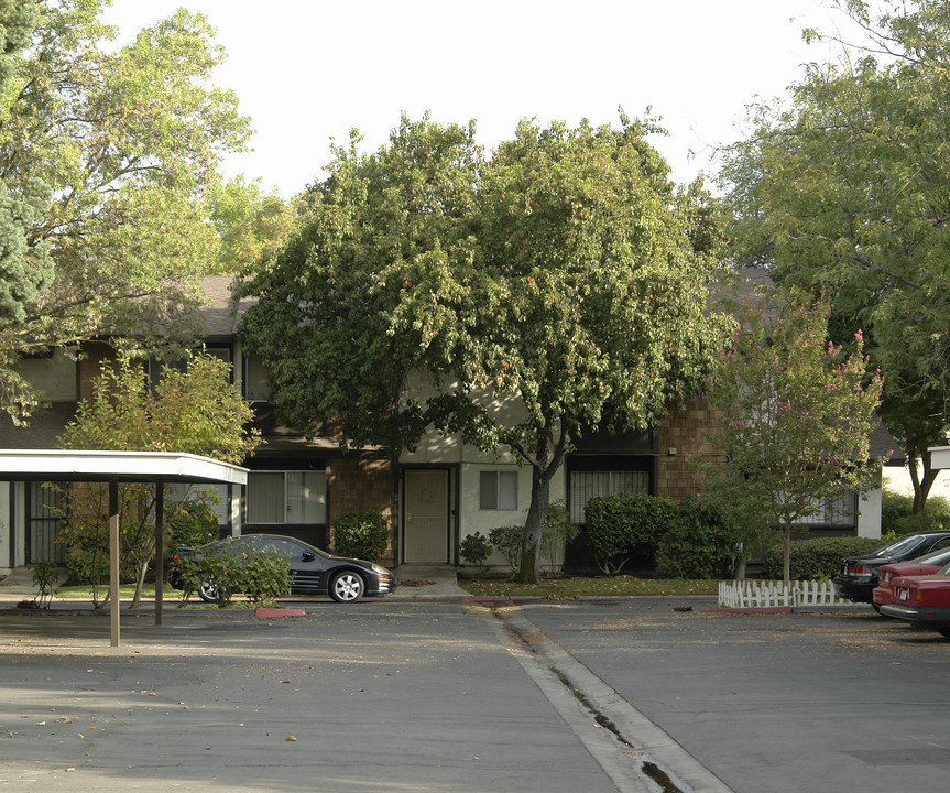 Fresno Square in Fresno, CA - Foto de edificio