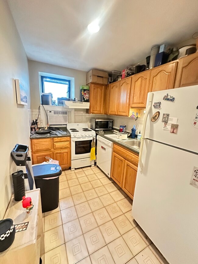 1131 Broadway, Unit 7 in Somerville, MA - Building Photo - Building Photo