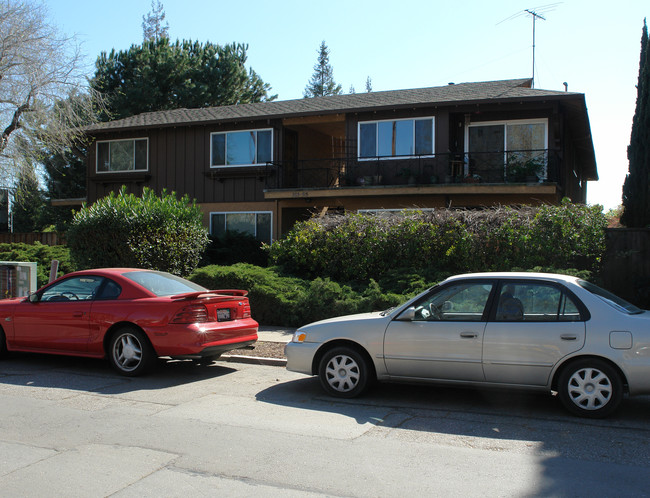 303 Sheridan Ave in Palo Alto, CA - Building Photo - Building Photo