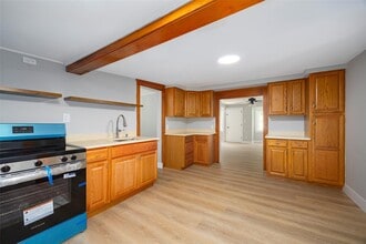 143 Vassar Rd in Poughkeepsie, NY - Building Photo - Building Photo