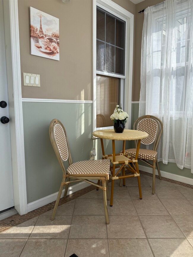 470 MALLORY Ave in Jersey City, NJ - Building Photo - Building Photo