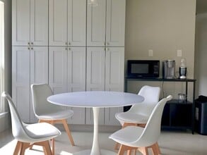 2113 Courtney St in Austin, TX - Building Photo - Building Photo