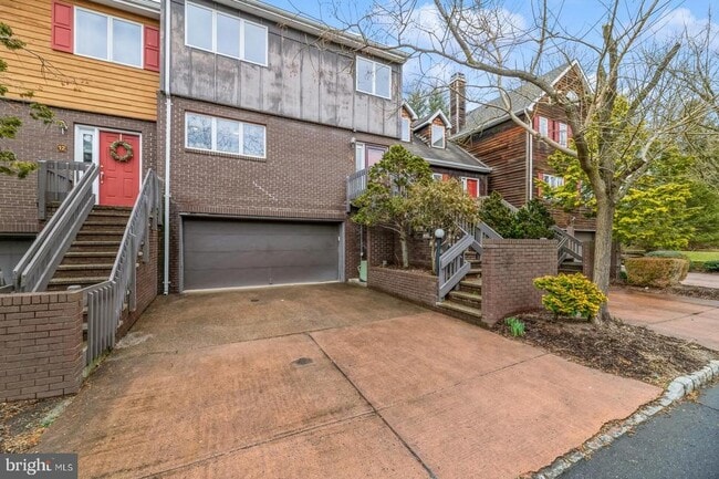 11 Astor Ct in Princeton, NJ - Building Photo - Building Photo