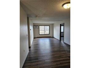 808 Hills Ave in Jackson, MN - Building Photo - Building Photo