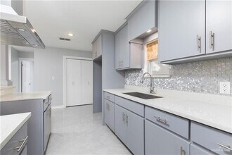 101 N Fir St in Pharr, TX - Building Photo - Building Photo