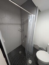 1362 Lake Shore Dr, Unit B in Columbus, OH - Building Photo - Building Photo