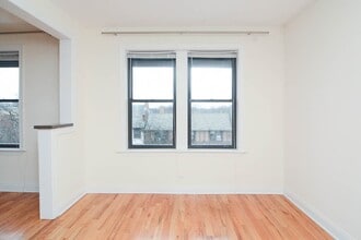 343 Park Ave, Unit 30 in Glencoe, IL - Foto de edificio - Building Photo