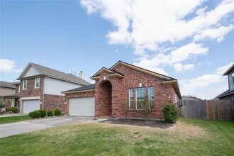 451 Woodhaven Forest Dr in Conroe, TX - Building Photo - Building Photo
