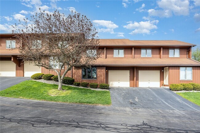 3 Vista View Dr in Fairport, NY - Building Photo - Building Photo