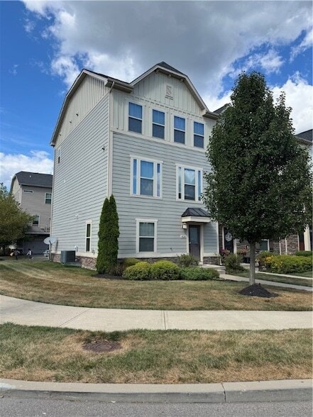 416 Fairmont Dr, Unit 6305 in Warrendale, PA - Building Photo - Building Photo