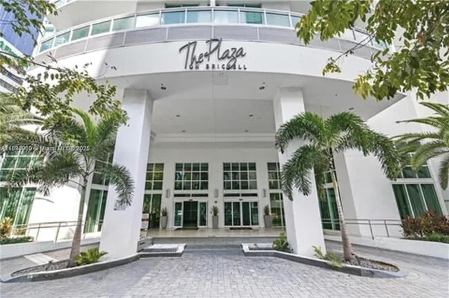property at 951 Brickell Ave