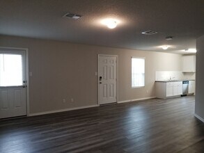 11327 Babcock Xing in San Antonio, TX - Building Photo - Building Photo