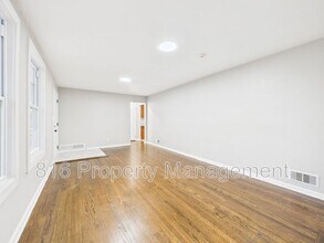 7560 Prospect Ave in Kansas City, MO - Building Photo - Building Photo