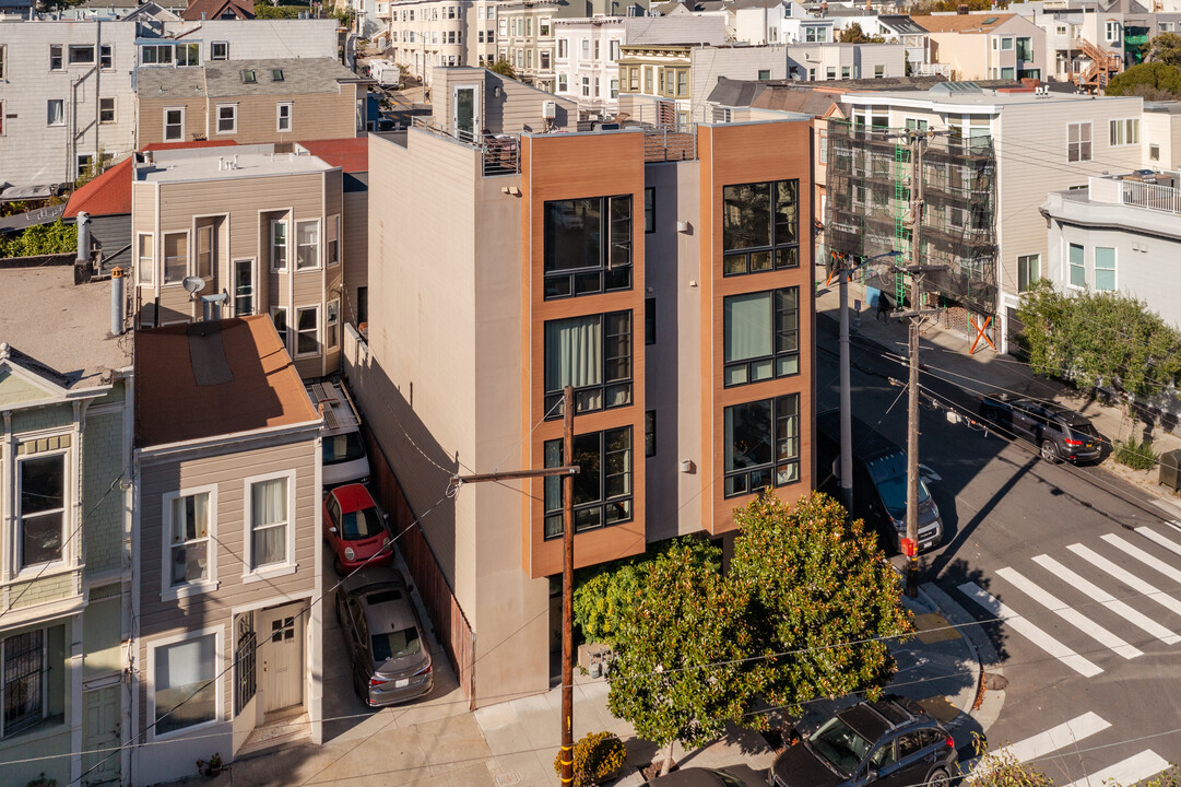 2000 McAllister St in San Francisco, CA - Building Photo