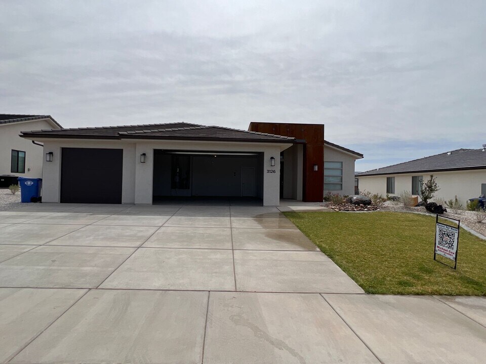 3126 Fuchsia Dr in Saint George, UT - Building Photo