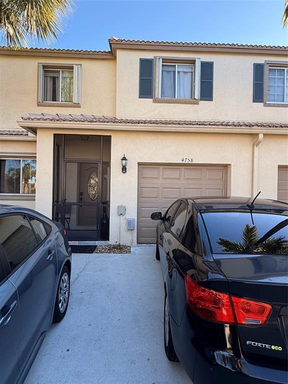 property at 4758 Lago Vista Dr