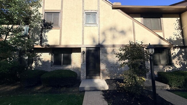 property at 5245 Wood Run Blvd