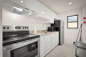 1 Messina Ave in Orlando, FL - Building Photo - Building Photo