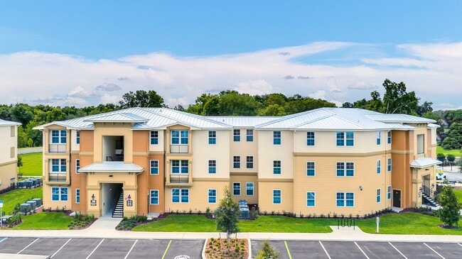 Wildwood Preserve Apartment Homes in Wildwood, FL - Building Photo - Building Photo
