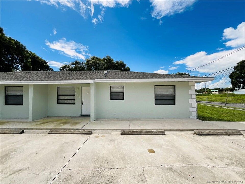 204 N 28th St in Fort Pierce, FL - Building Photo