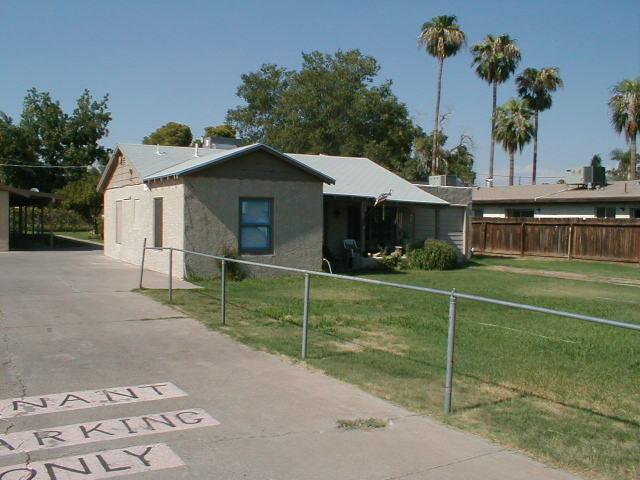 2402 W Hayward Ave in Phoenix, AZ - Building Photo