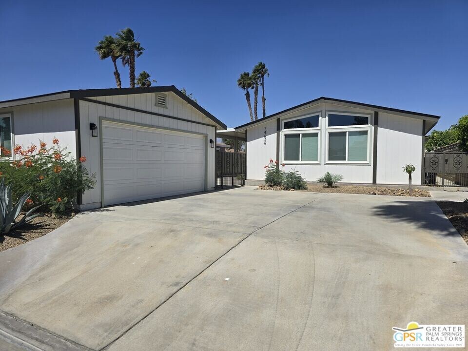 74626 Stage Line Dr in Thousand Palms, CA - Building Photo