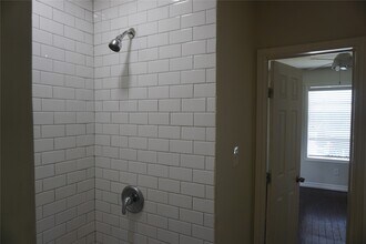 3321 Sampson St in Houston, TX - Building Photo - Building Photo