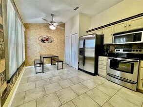 2960 Cottage Grove Ct in Orlando, FL - Building Photo - Building Photo