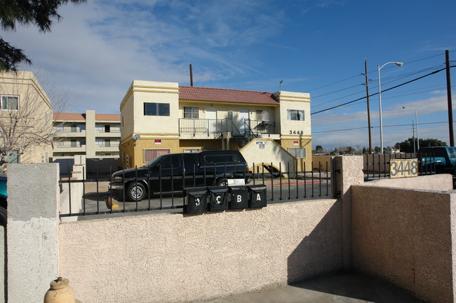 3448 College View Ct in North Las Vegas, NV - Building Photo - Building Photo