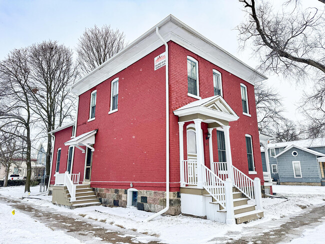 218 Ferris St in Ypsilanti, MI - Building Photo - Building Photo