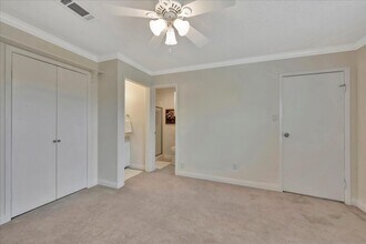 1907 Glencove Dr in Seabrook, TX - Building Photo - Building Photo