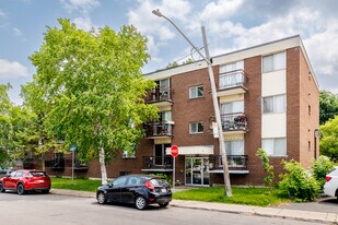 4160 Du Souvenir Ch in Laval, QC - Building Photo
