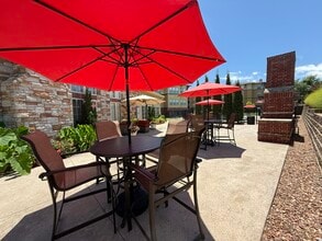 Grandview Heights Apartments in Glenpool, OK - Foto de edificio - Building Photo