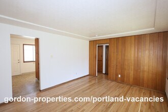 1175 NE 65th Ave in Portland, OR - Building Photo - Building Photo