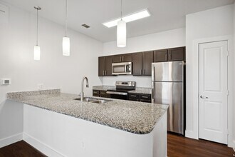 Parc at Garland in Garland, TX - Foto de edificio - Building Photo