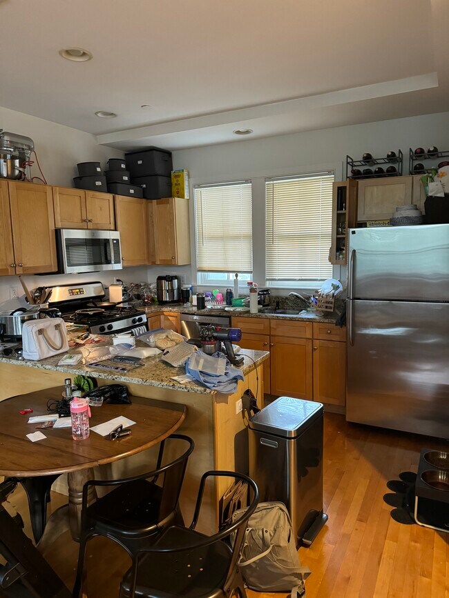 108 2nd St, Unit PH12 in Cambridge, MA - Foto de edificio - Building Photo