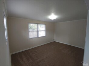 404 Clairmont Dr in Pensacola, FL - Building Photo - Building Photo