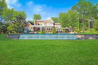 22 Mile Hill Rd in East Hampton, NY - Building Photo - Building Photo
