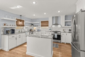 201 N Dogwood St in Siloam Springs, AR - Building Photo - Building Photo