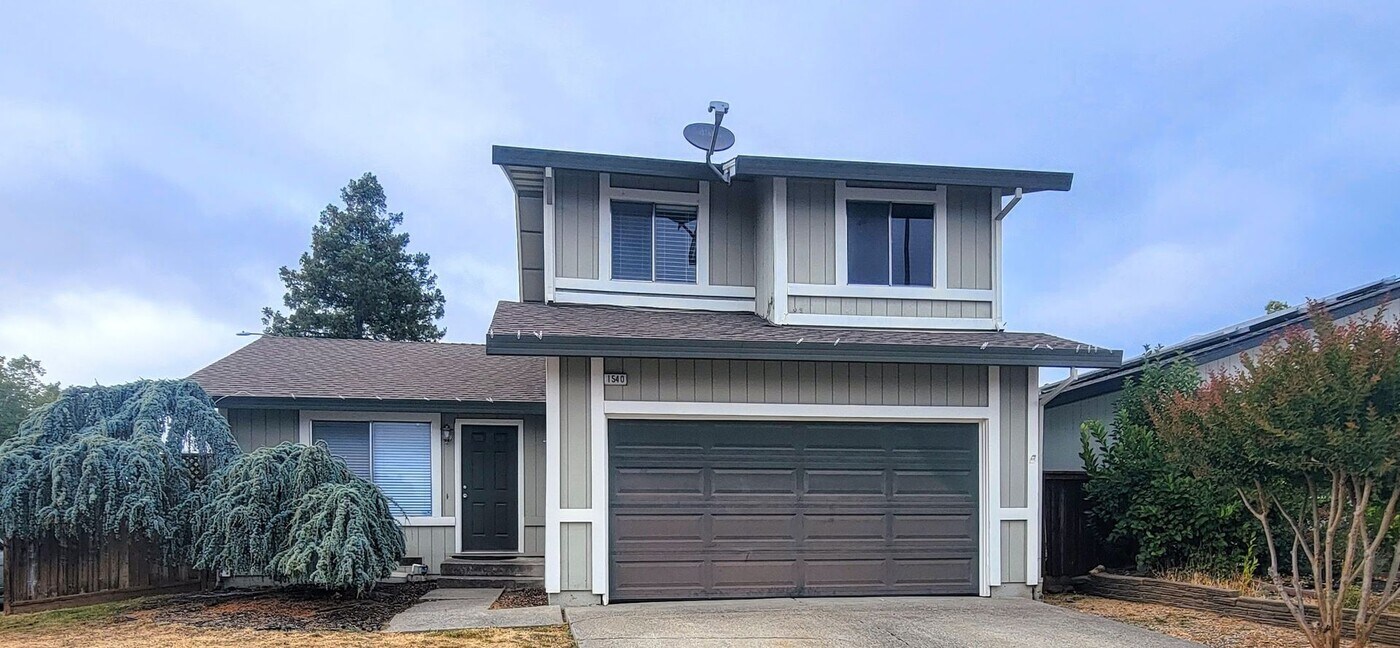 1540 Gary Ct in Rohnert Park, CA - Building Photo