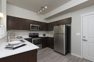 Bethany West in Portland, OR - Building Photo