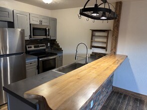 6240-6243 Three Needles Ln in Lolo, MT - Building Photo - Building Photo