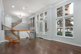 6011 Dawn Crk in Los Angeles, CA - Building Photo - Building Photo